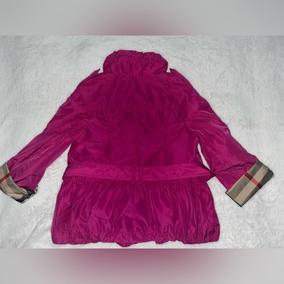 Burberry jacket. 4T. Zip up. Light weight jacket. Preloved - Picture 4 of 5